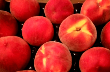 Peaches from the Best Barcelona food markets