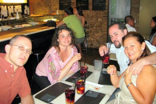 Guests and guide on a flamenco and tapas Barcelona tour