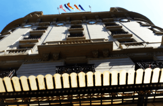 El Palace Hotel: a review