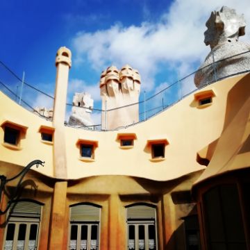 Rooftop of Casa Mila seen from inside the patios