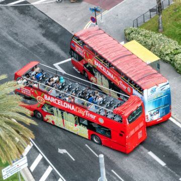 Barcelona by bus: Two Bus Turistic buses