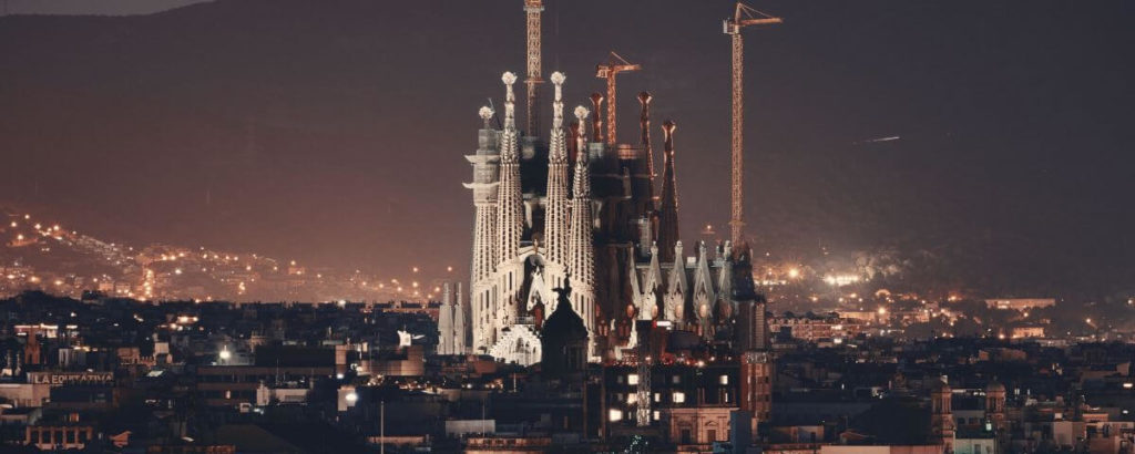 Sagrada Familia History in English in this post