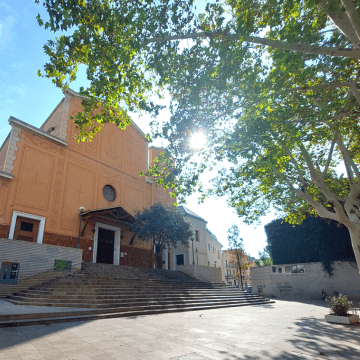 Santa Maria de Sants church, near some of the best restaurants in Sants